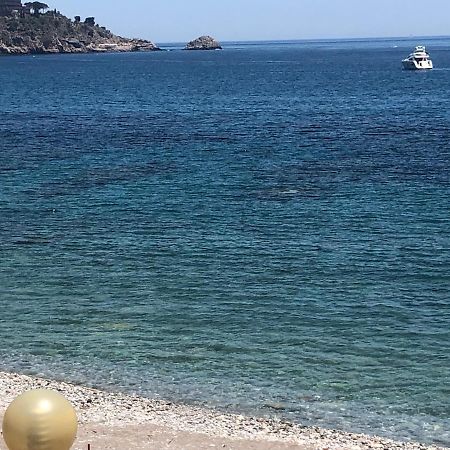 تاورمينا Beach Apartments Patrizia المظهر الخارجي الصورة