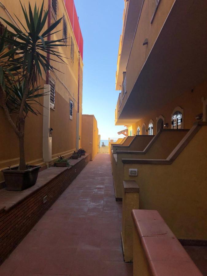 تاورمينا Beach Apartments Patrizia المظهر الخارجي الصورة