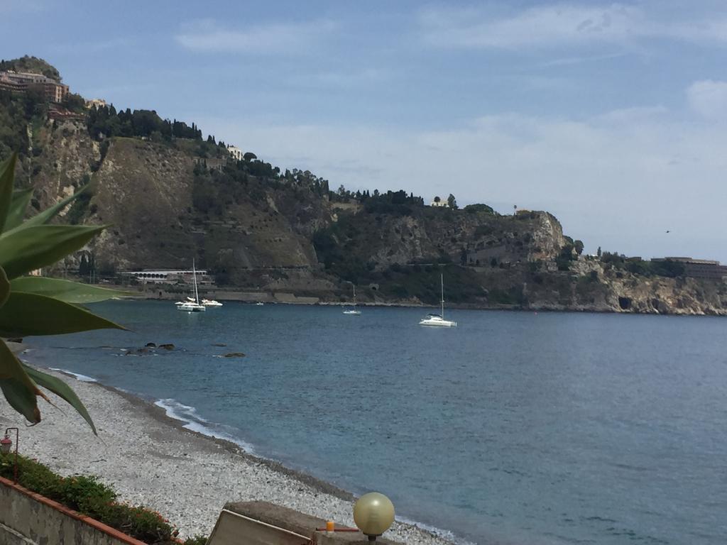 تاورمينا Beach Apartments Patrizia المظهر الخارجي الصورة